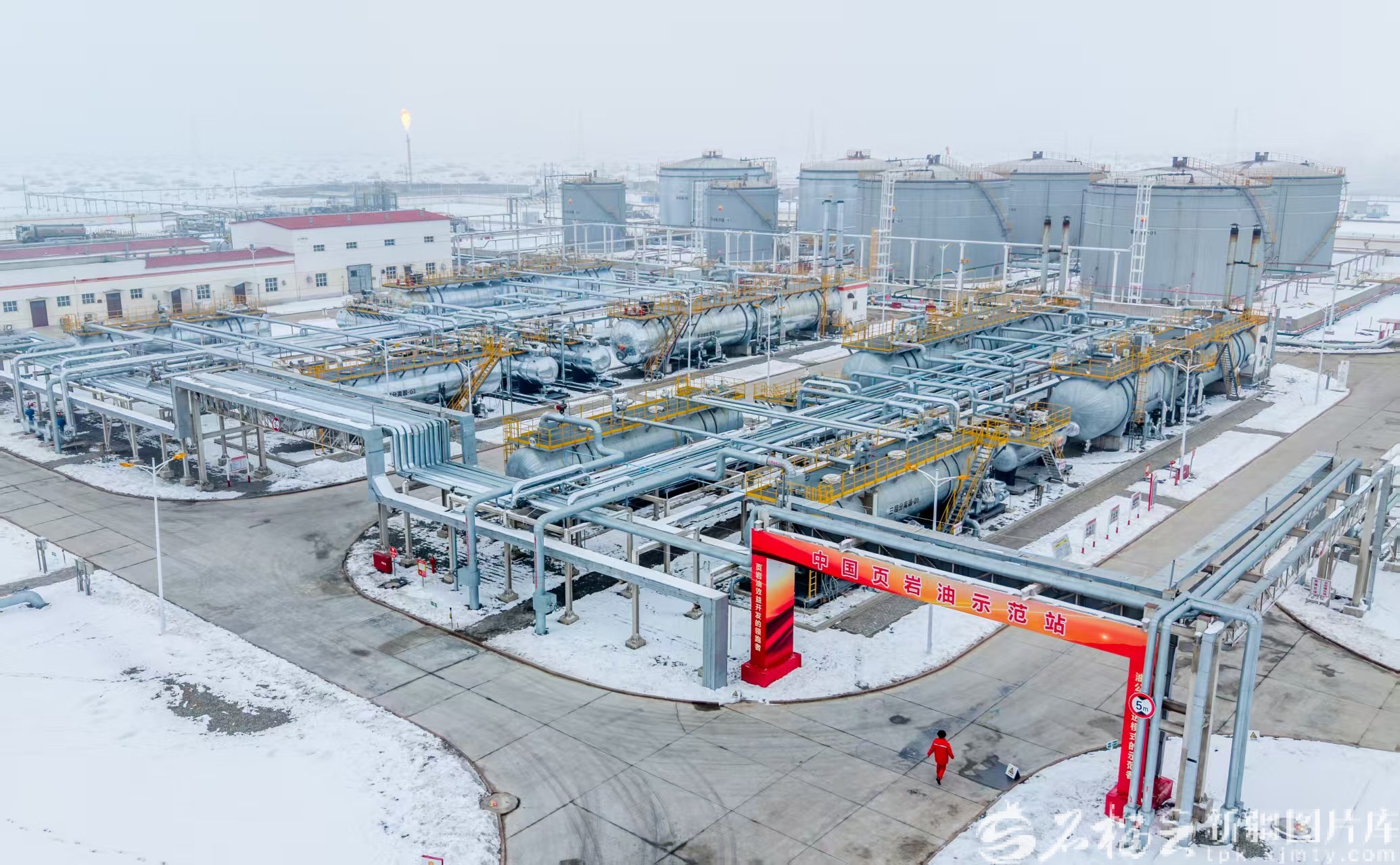 mmexport1765190550475